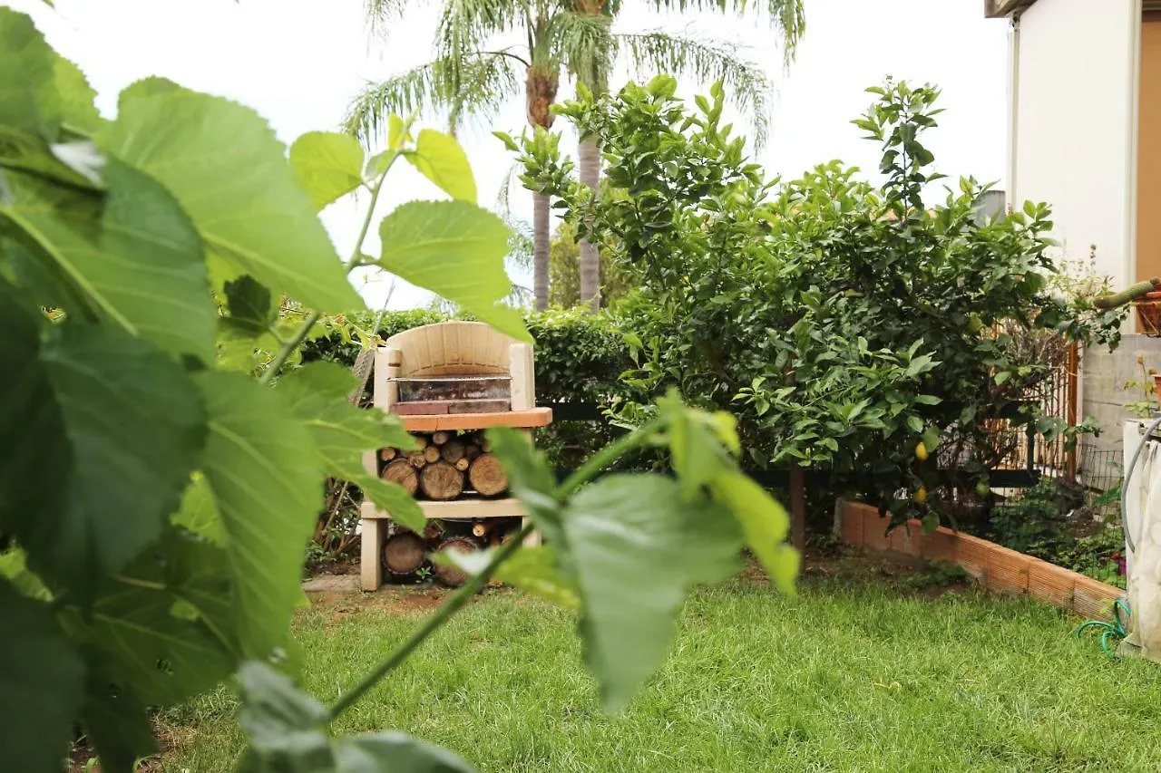 Casa Mirtilla Aci Trezza 0*,